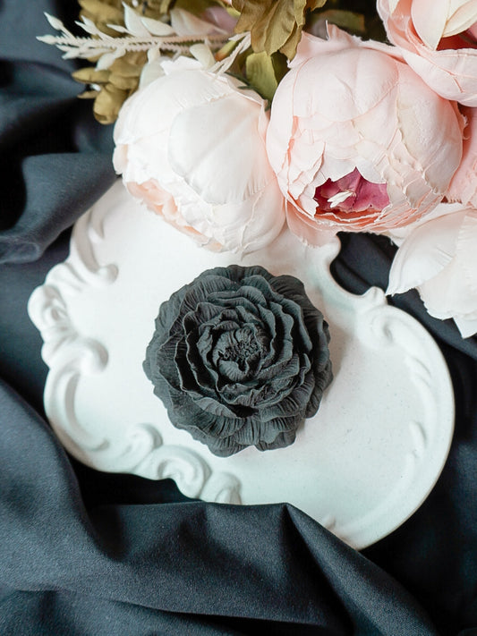 [SEASONAL] Grey-Black PEONY Diffuser